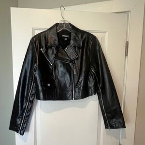 NWT Steve Madden Maddie Black Faux Patent Leather Crop Moto Jacket SzS Chic Edgy